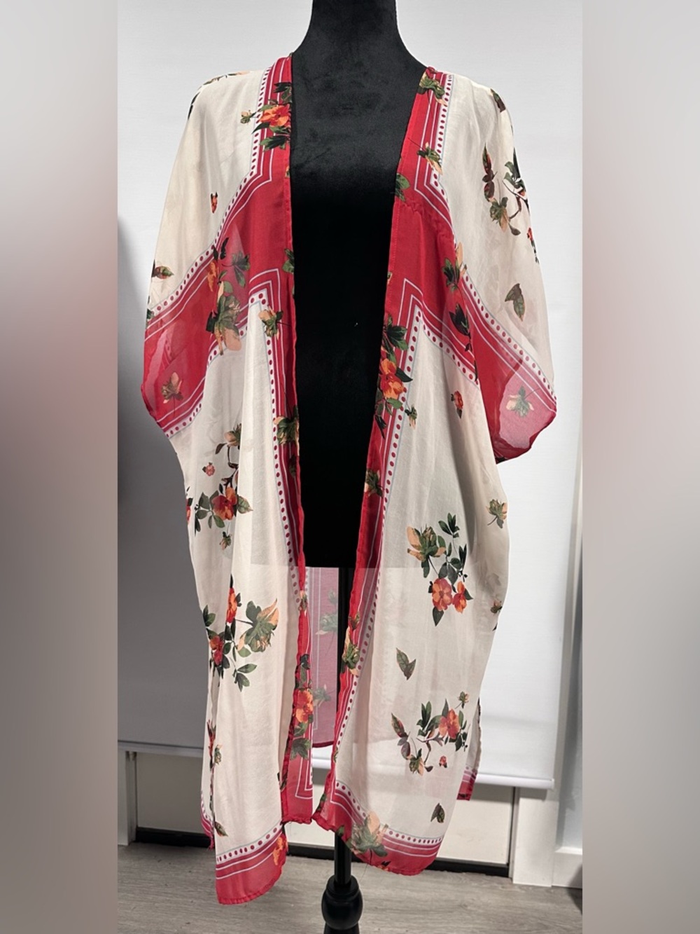 Lightweight Cream & Red Floral Kimono Wrap